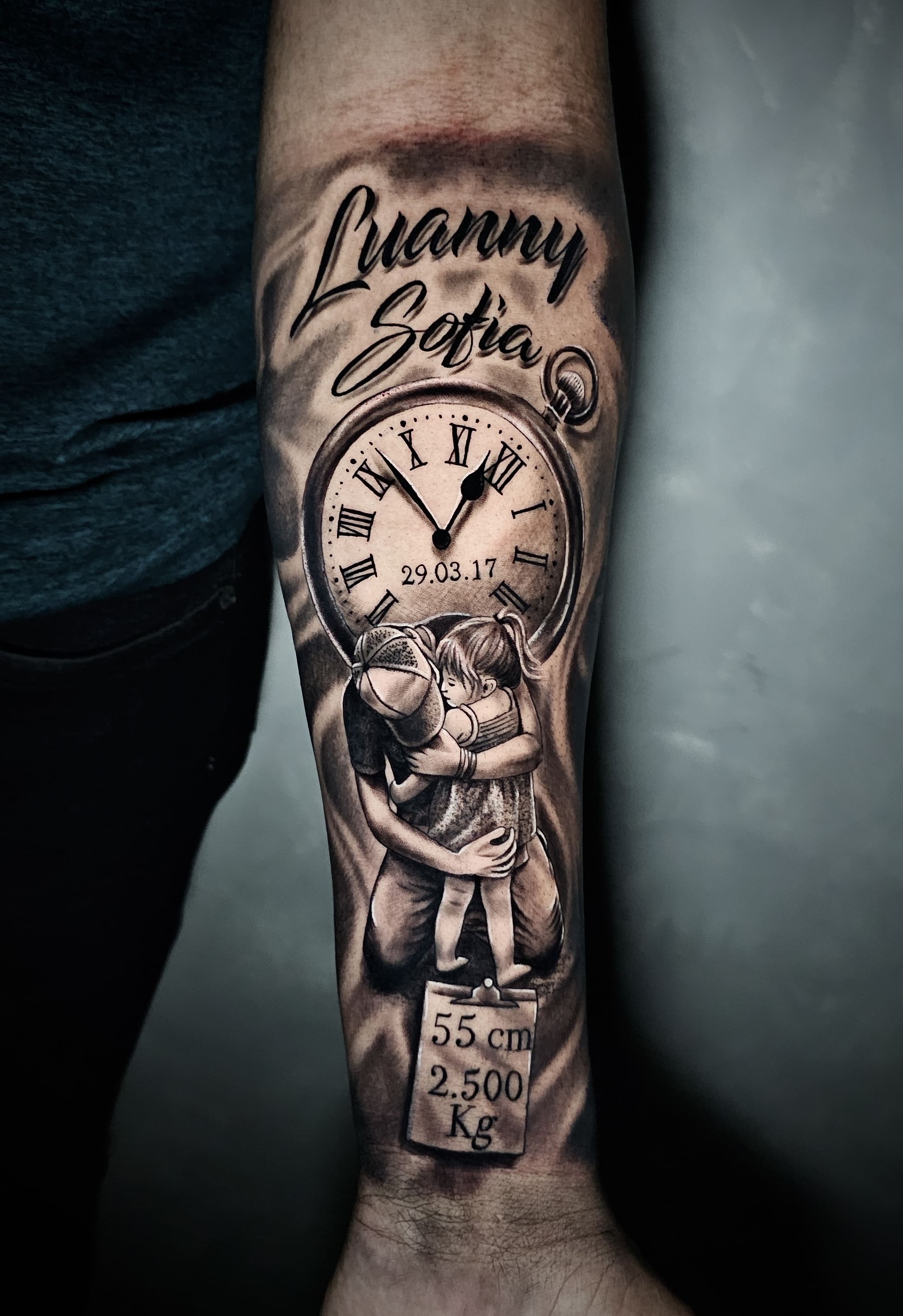 Projeto de tatuagem grande e fechamento com tatuador especialista